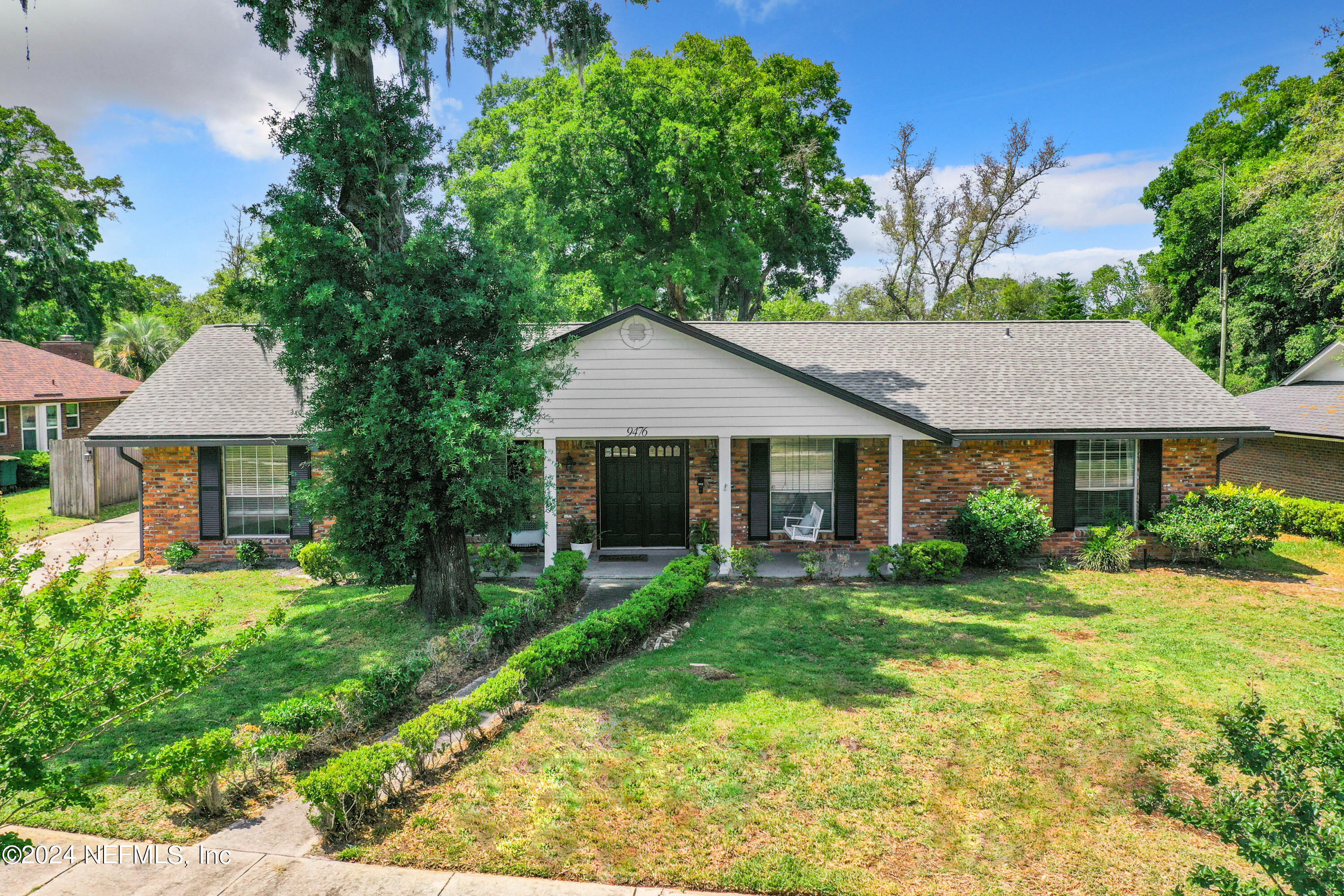 Jacksonville, FL home for sale located at 9476 Beauclerc Cove Lane, Jacksonville, FL 32257