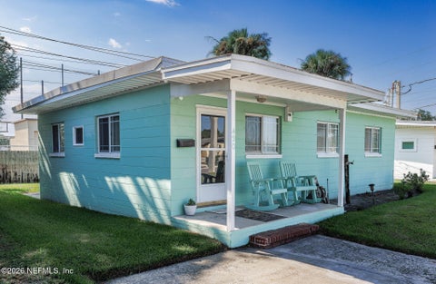 Photo of 420 11TH Street S, Jacksonville Beach, FL 32250 (MLS # 2165107)