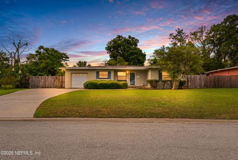 Photo of 6104 ROBBINS Circle S, Jacksonville, FL 32211 (MLS # 2145529)