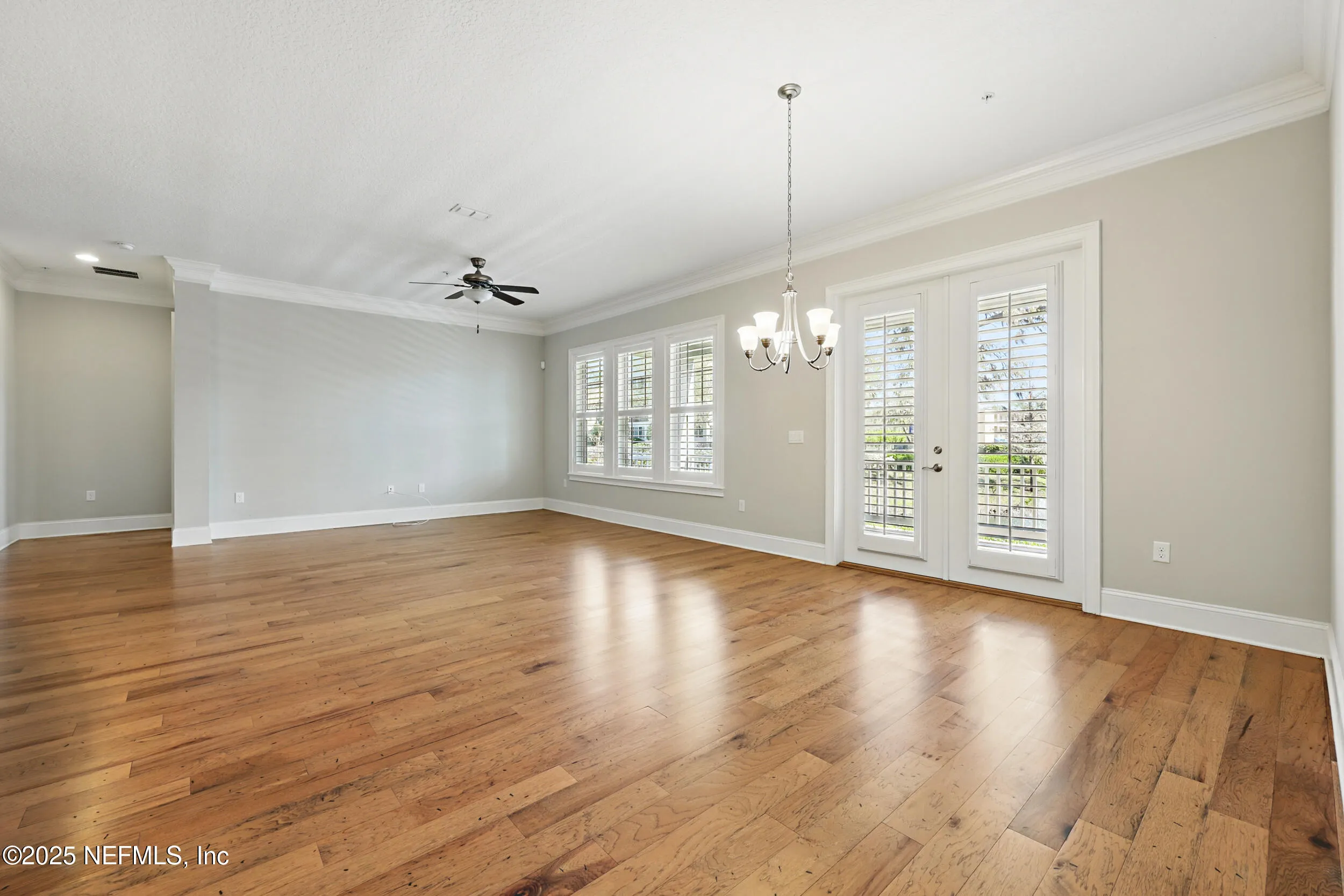 Jacksonville, Florida 32207, United States, 3 Bedrooms Bedrooms, ,3 BathroomsBathrooms,Residential,Pending,90707