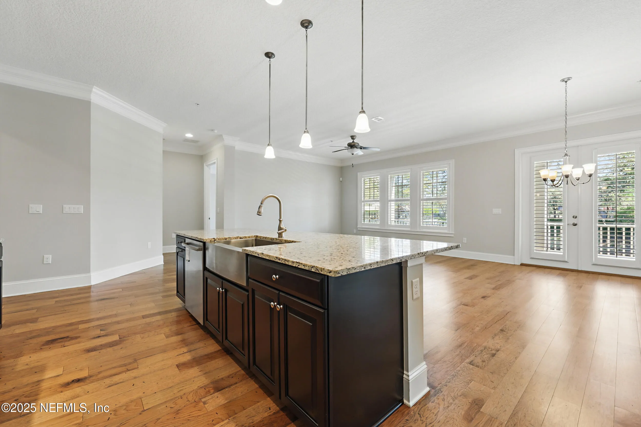 Jacksonville, Florida 32207, United States, 3 Bedrooms Bedrooms, ,3 BathroomsBathrooms,Residential,Pending,90707