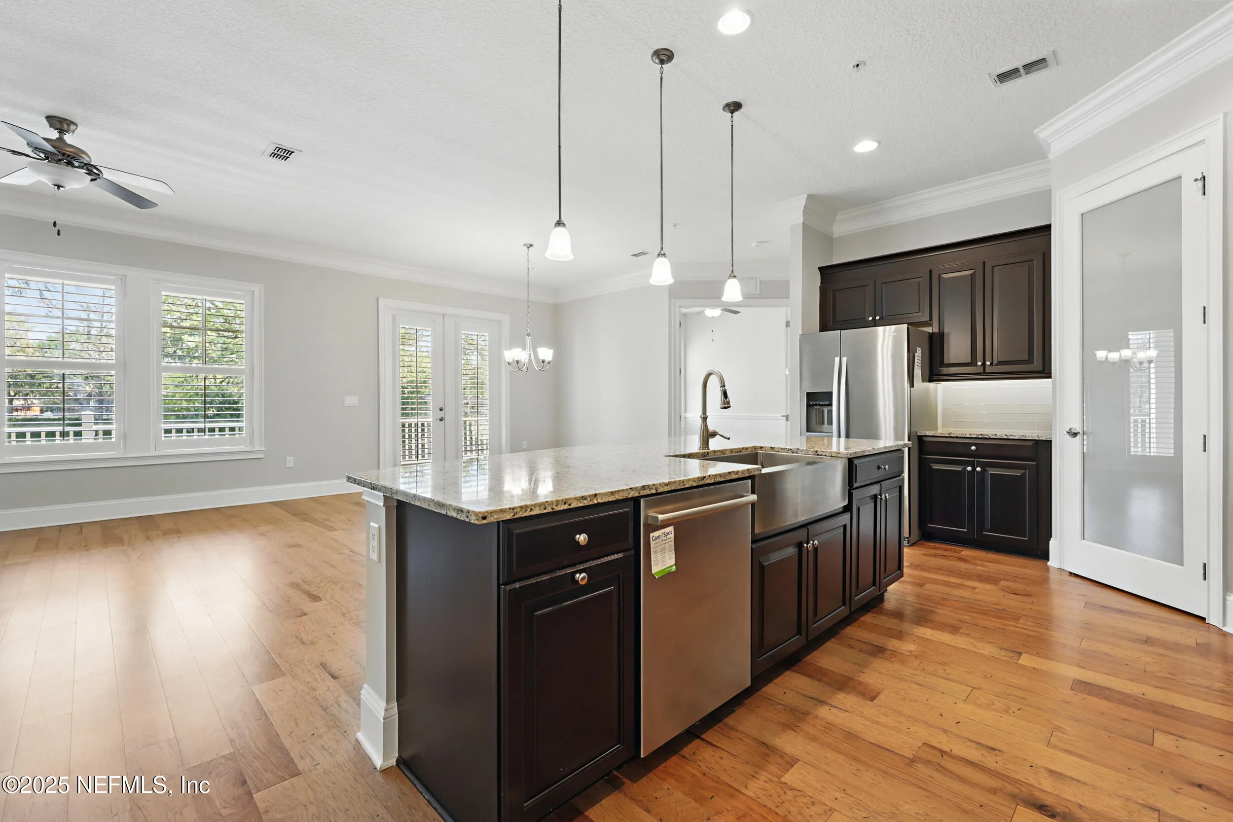 Jacksonville, Florida 32207, United States, 3 Bedrooms Bedrooms, ,3 BathroomsBathrooms,Residential,Pending,90707