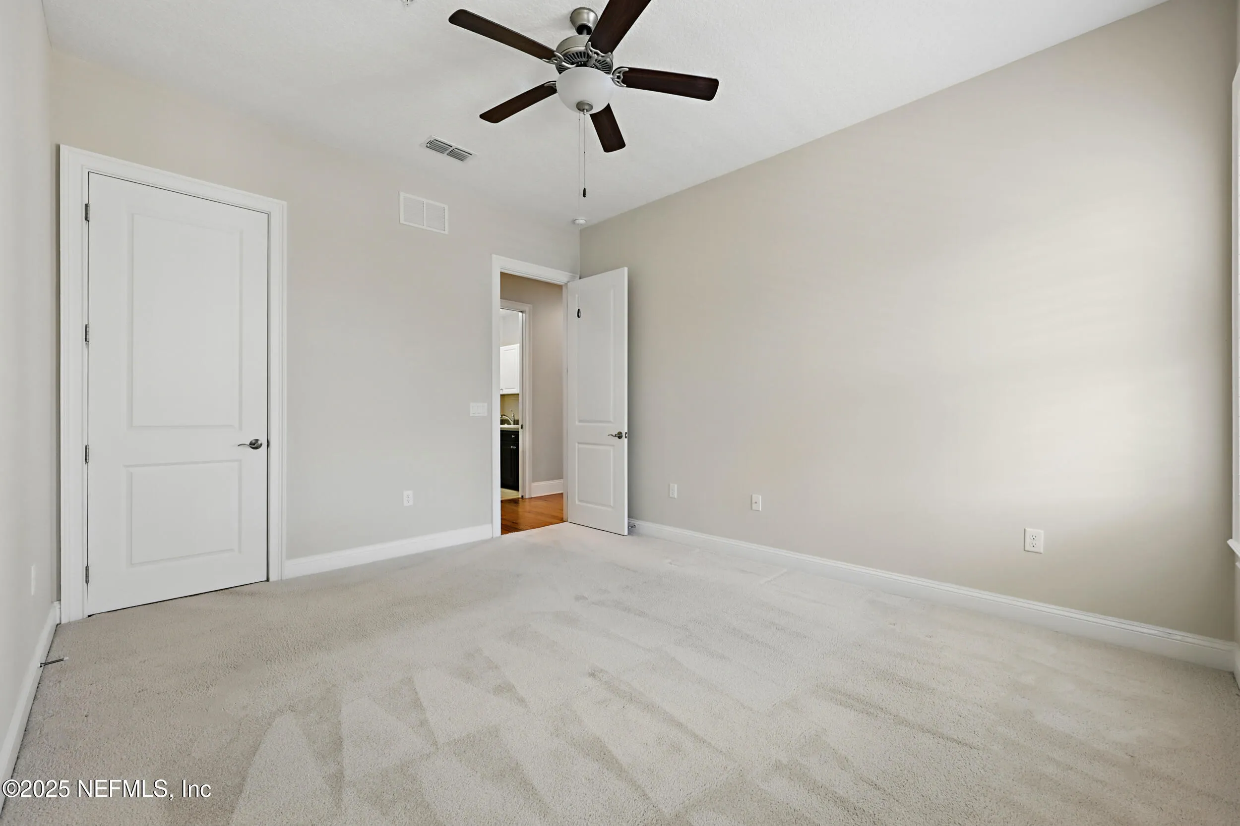 Jacksonville, Florida 32207, United States, 3 Bedrooms Bedrooms, ,3 BathroomsBathrooms,Residential,Pending,90707