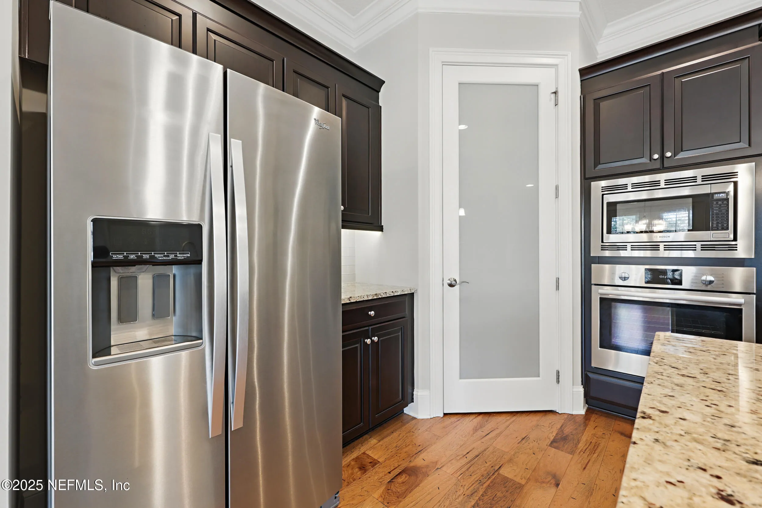 Jacksonville, Florida 32207, United States, 3 Bedrooms Bedrooms, ,3 BathroomsBathrooms,Residential,Pending,90707