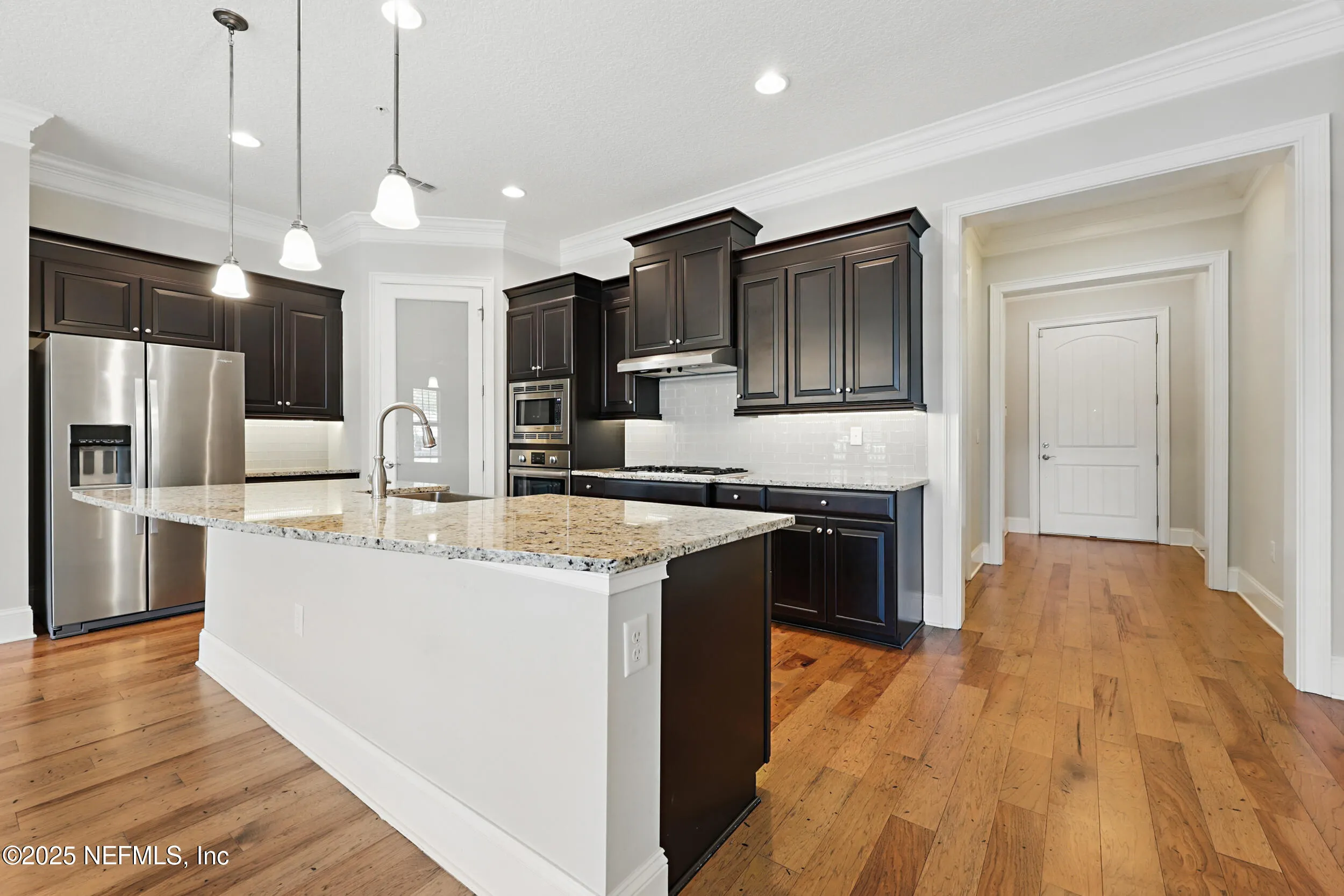 Jacksonville, Florida 32207, United States, 3 Bedrooms Bedrooms, ,3 BathroomsBathrooms,Residential,Pending,90707