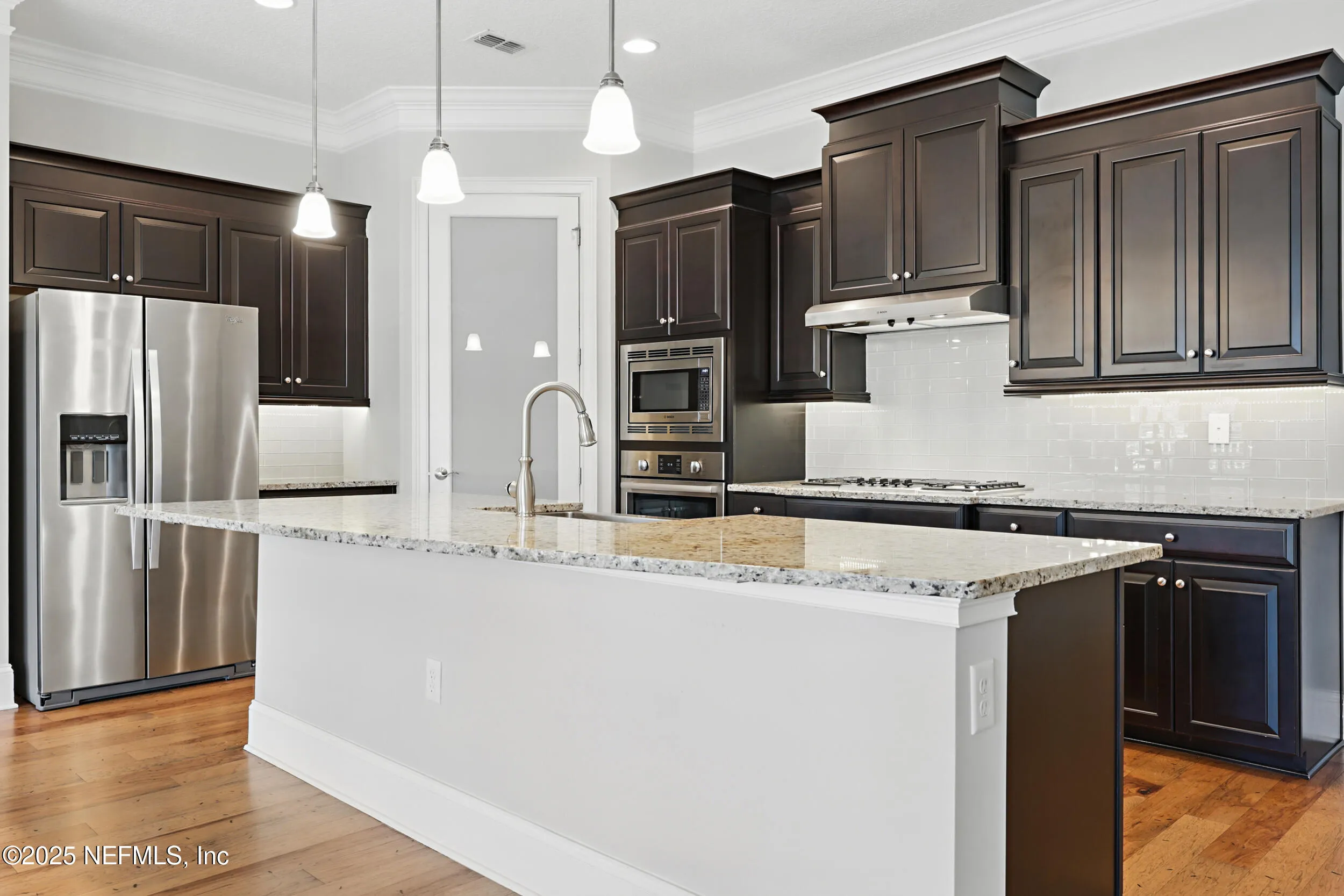 Jacksonville, Florida 32207, United States, 3 Bedrooms Bedrooms, ,3 BathroomsBathrooms,Residential,Pending,90707