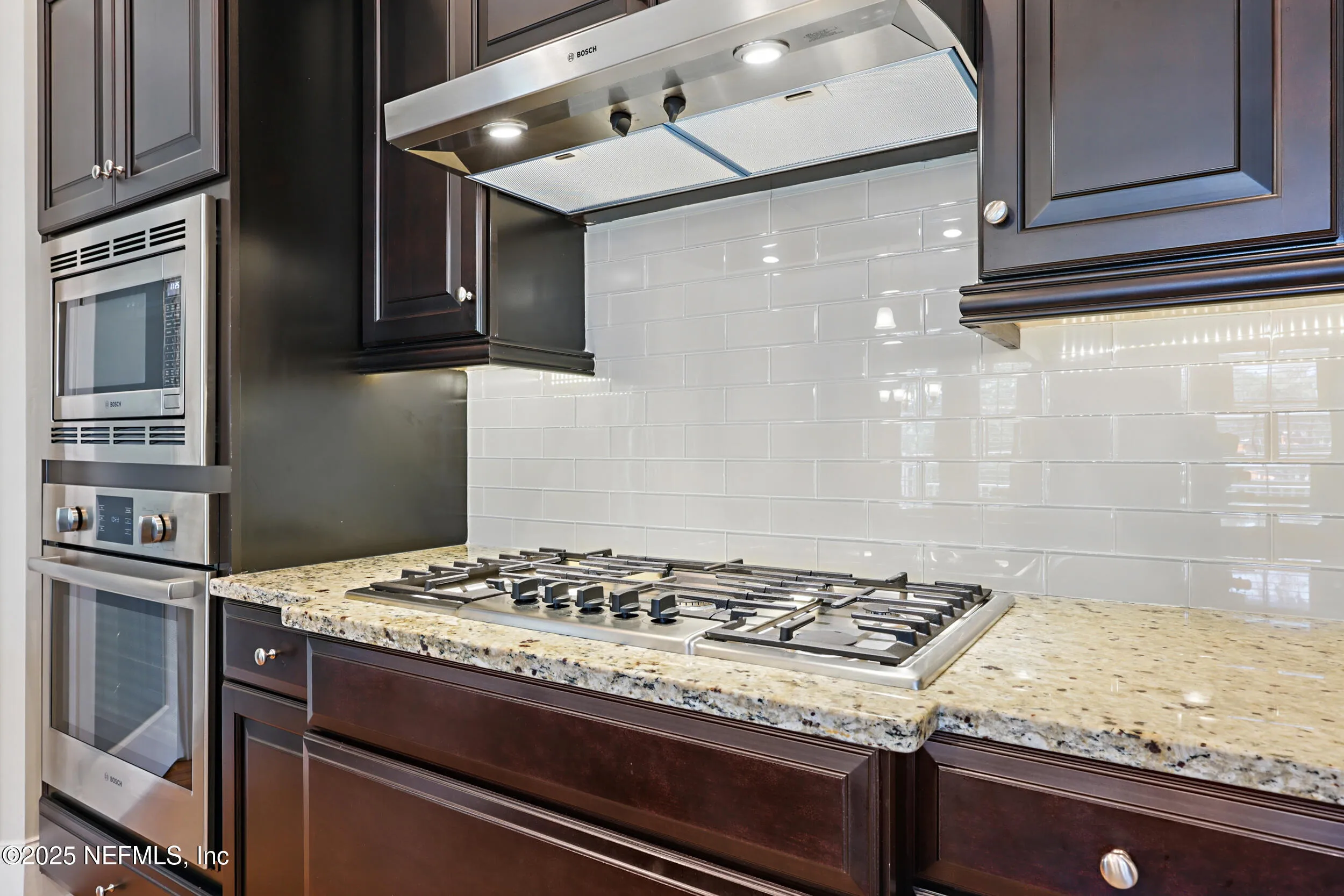 Jacksonville, Florida 32207, United States, 3 Bedrooms Bedrooms, ,3 BathroomsBathrooms,Residential,Pending,90707