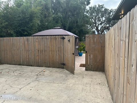 A home in Palatka