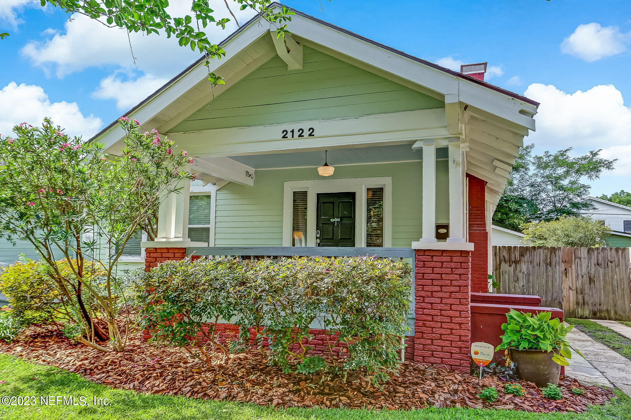 2122 ERNEST Street