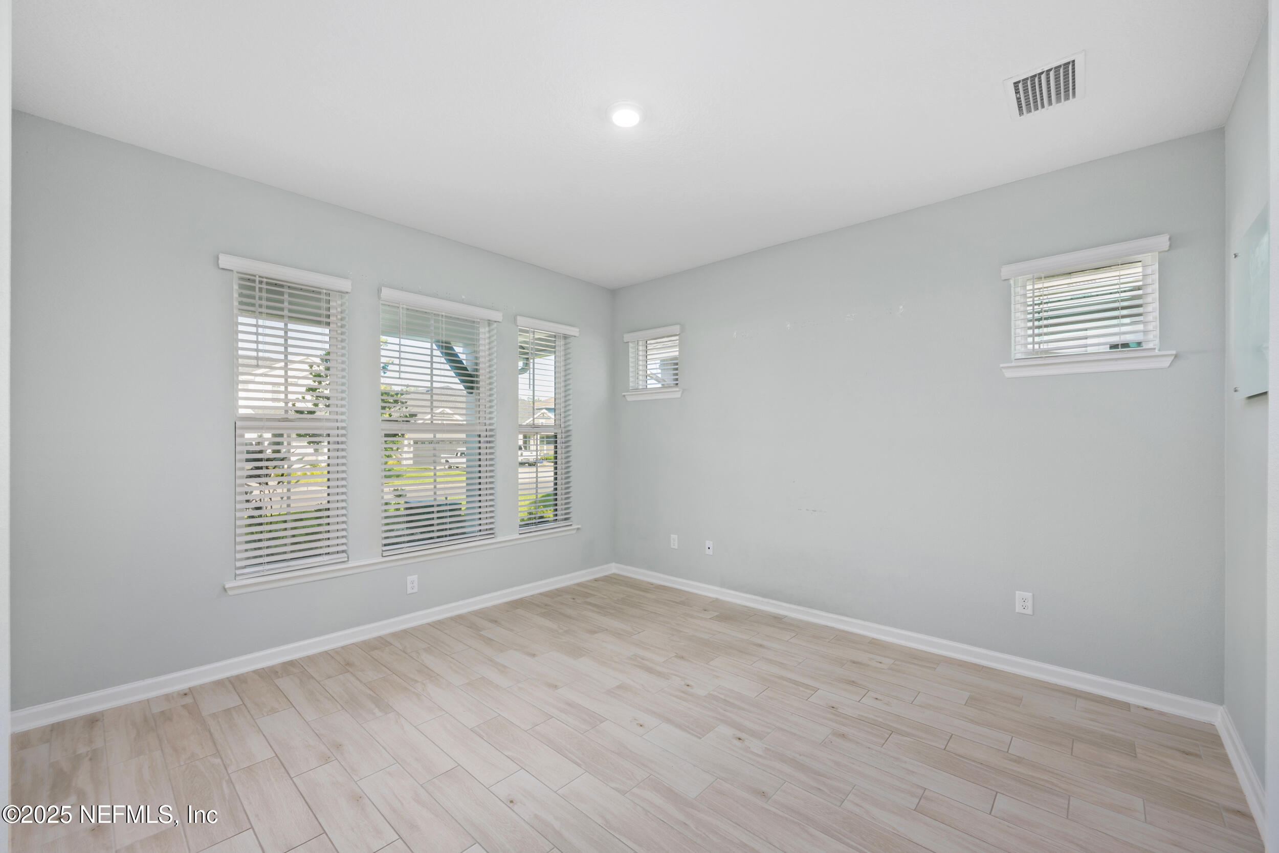 812 WINDLEY Drive