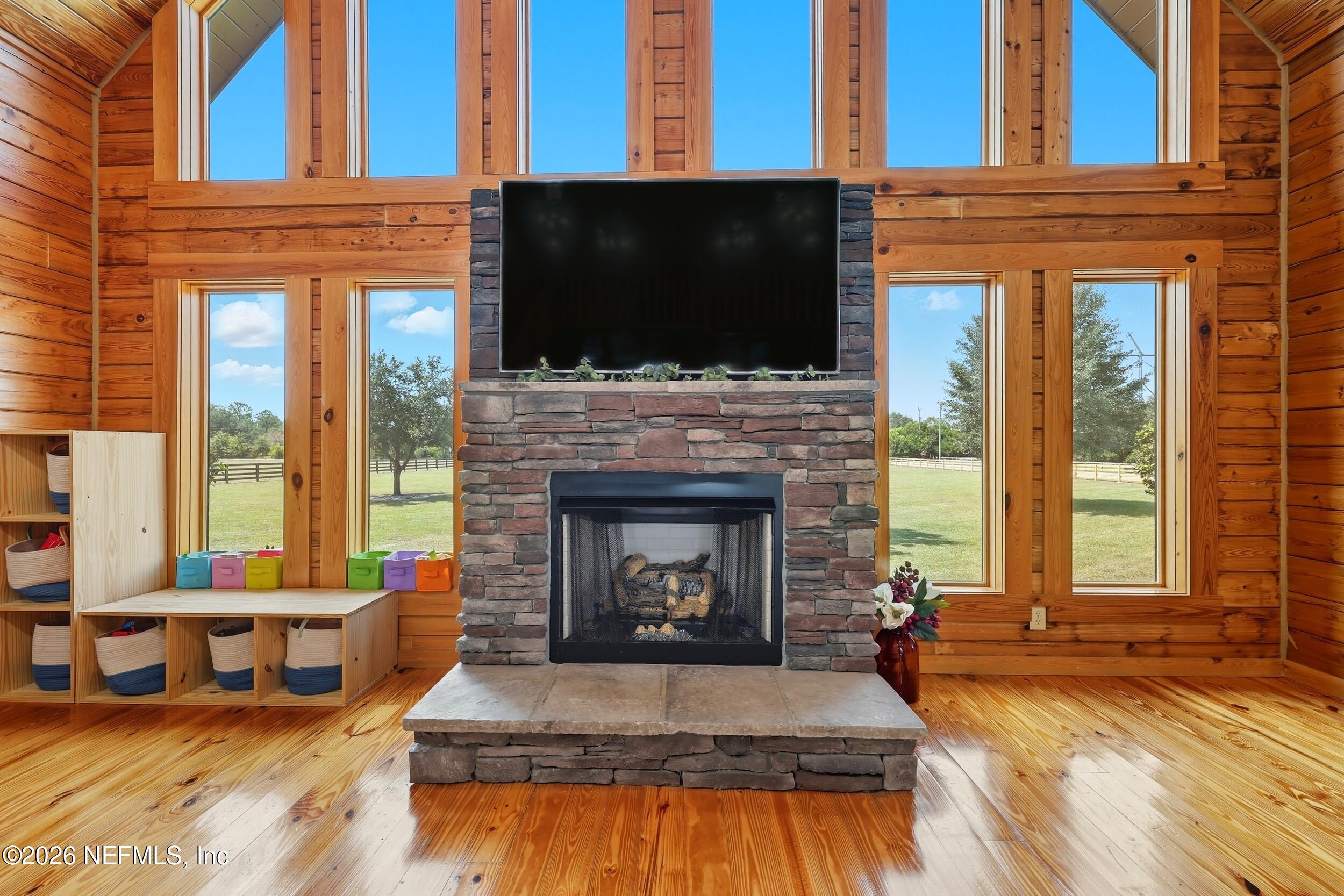 3938 SUNSET SKY Road