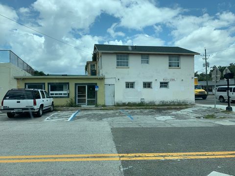 1308 UNIVERSITY Boulevard N Jacksonville FL 32211