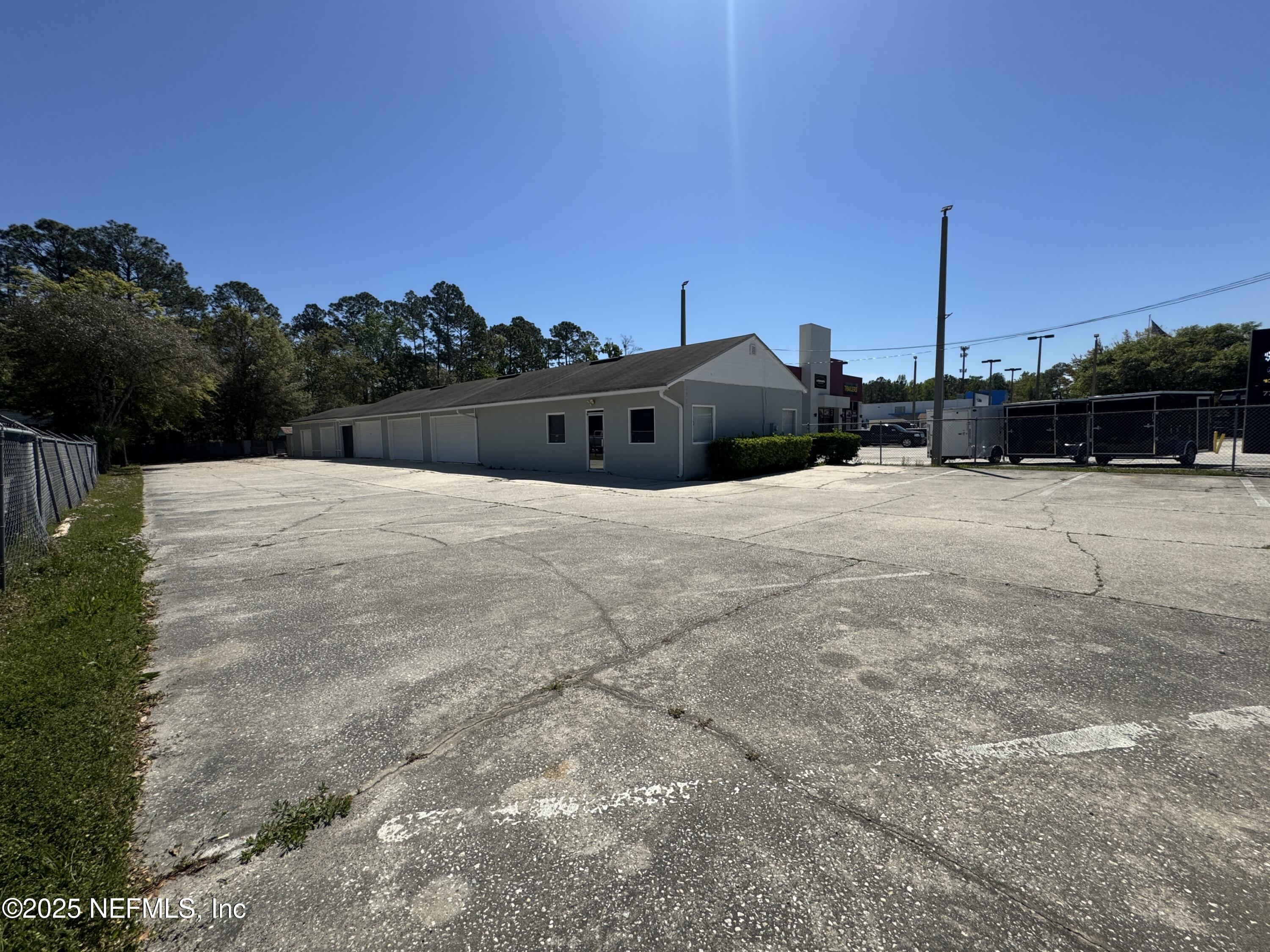 7727 BLANDING Boulevard