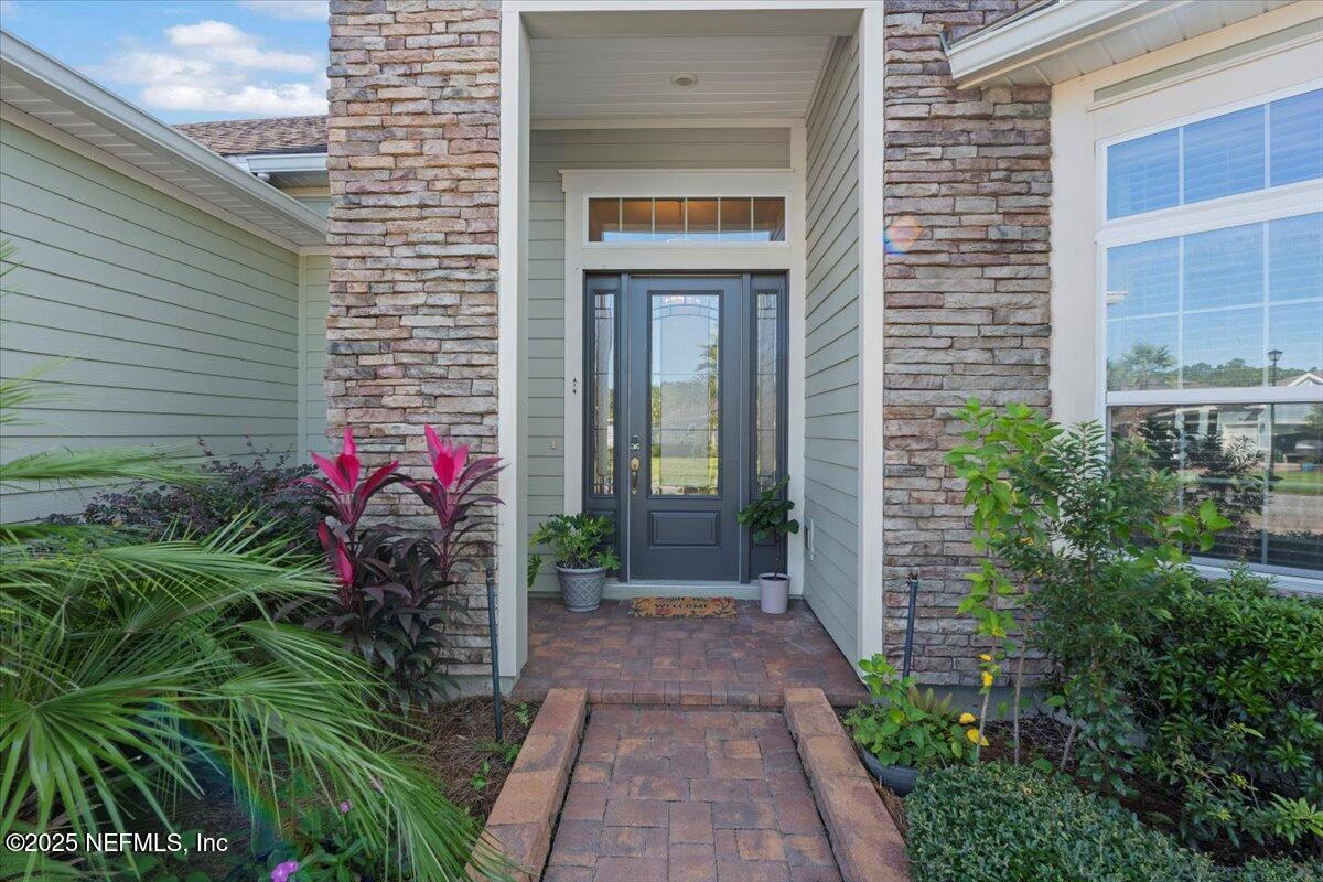 483 SAINT KITTS Loop