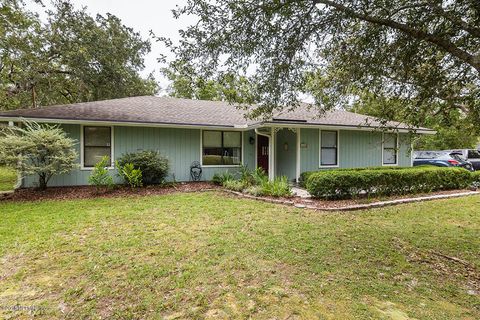 A home in Middleburg