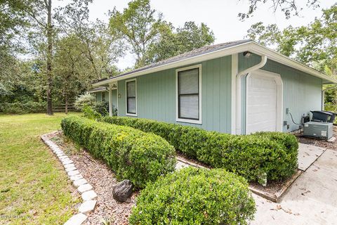 A home in Middleburg