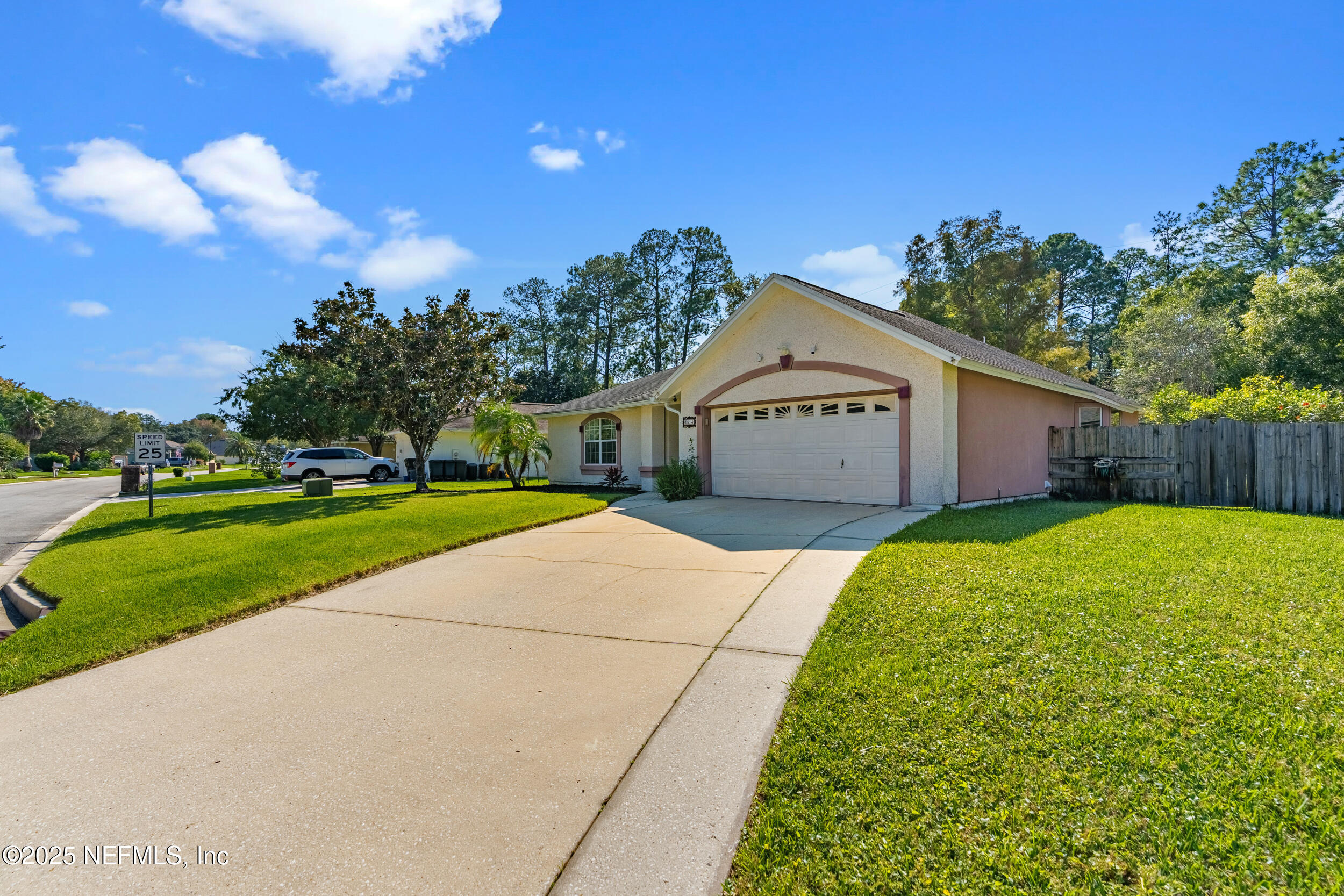 1514 MAPLE LEAF Lane