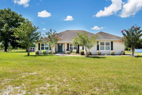 A home in Fort White