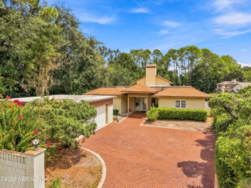 10105 COURTYARDS Place W Jacksonville FL 32256