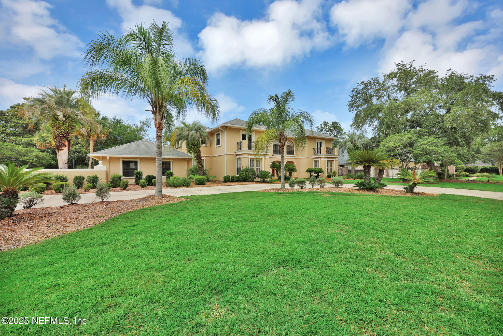 8227 MAR DEL PLATA Street E