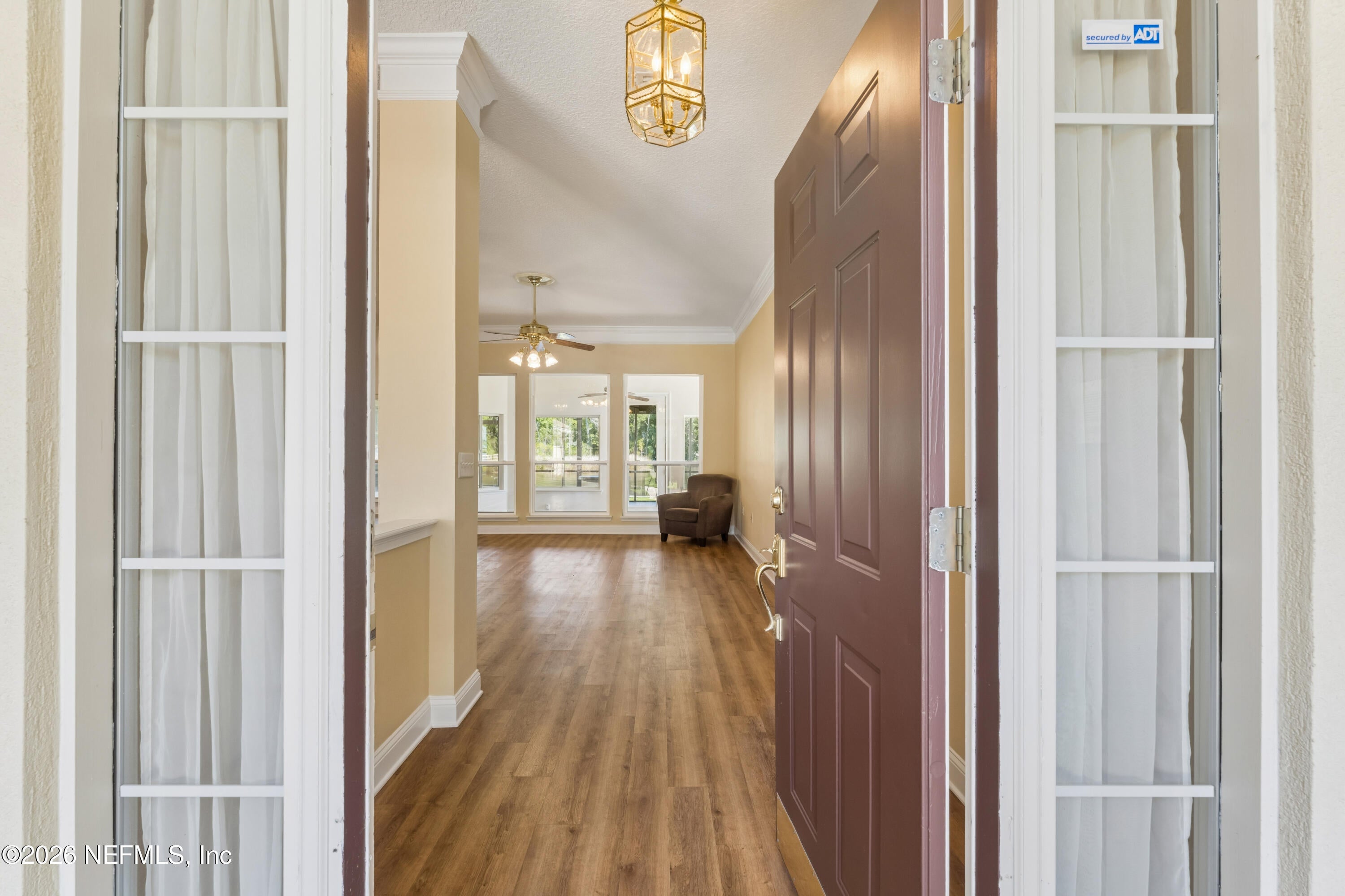 2328 HOLLY Lane