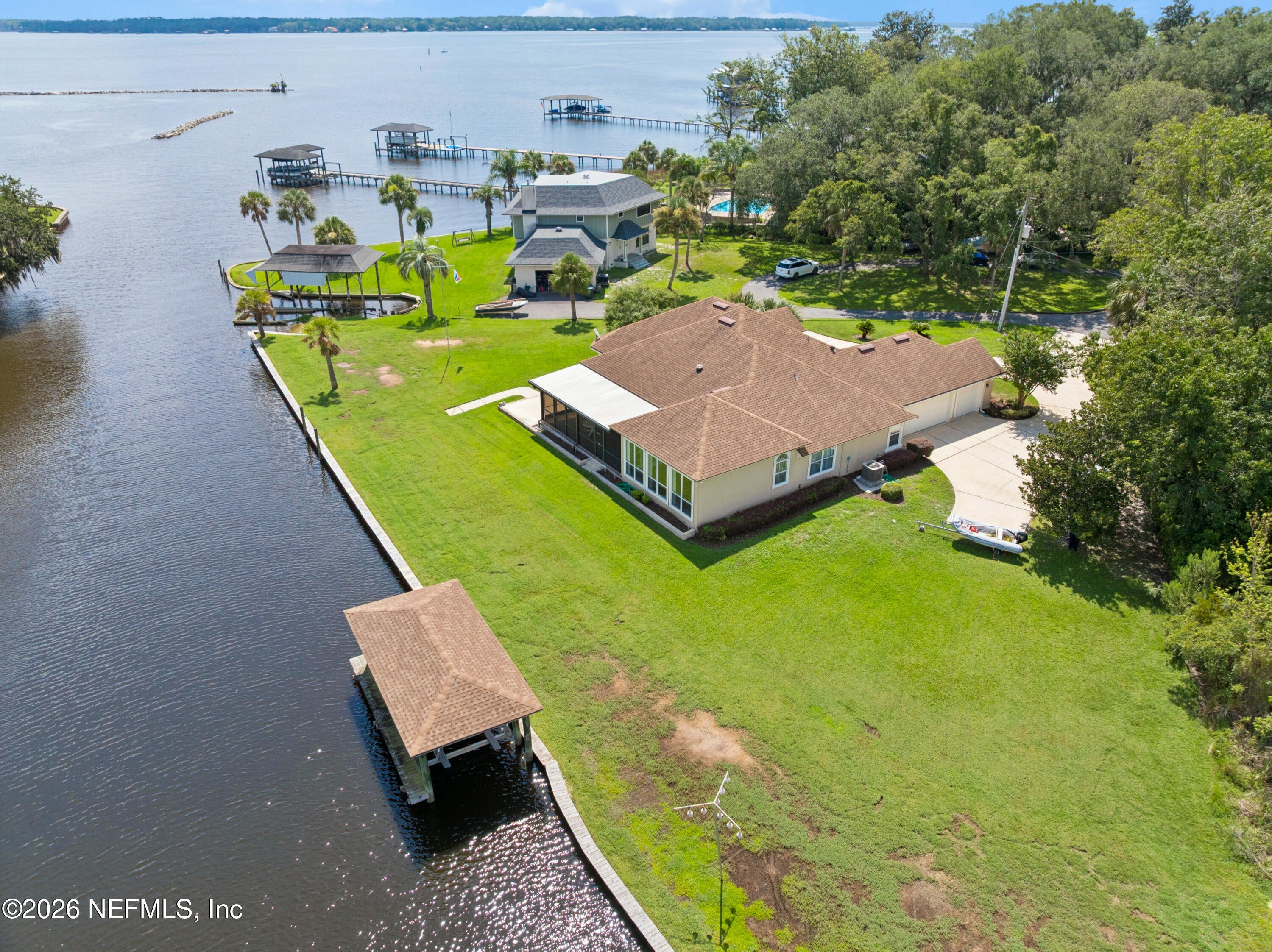 2328 HOLLY Lane