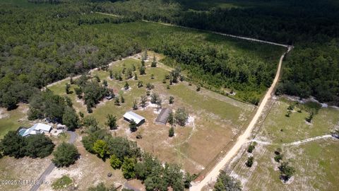 237 LITTLE ORANGE CREEK Road Hawthorne FL 32640