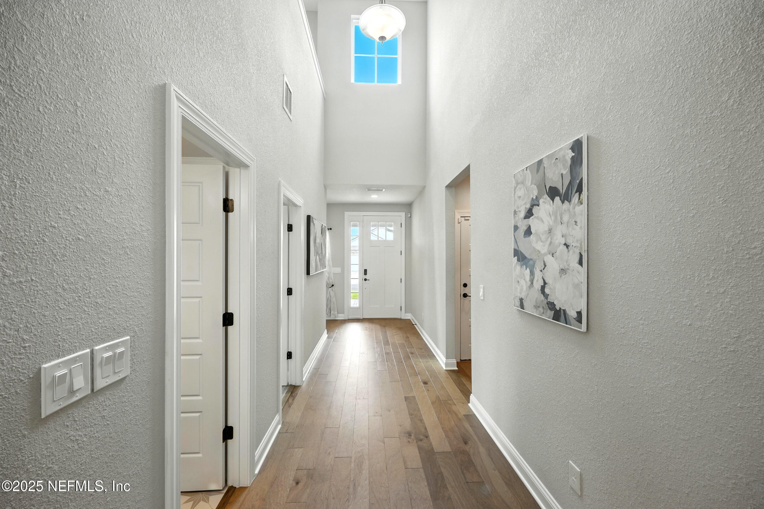 24 TRADESMAN Lane