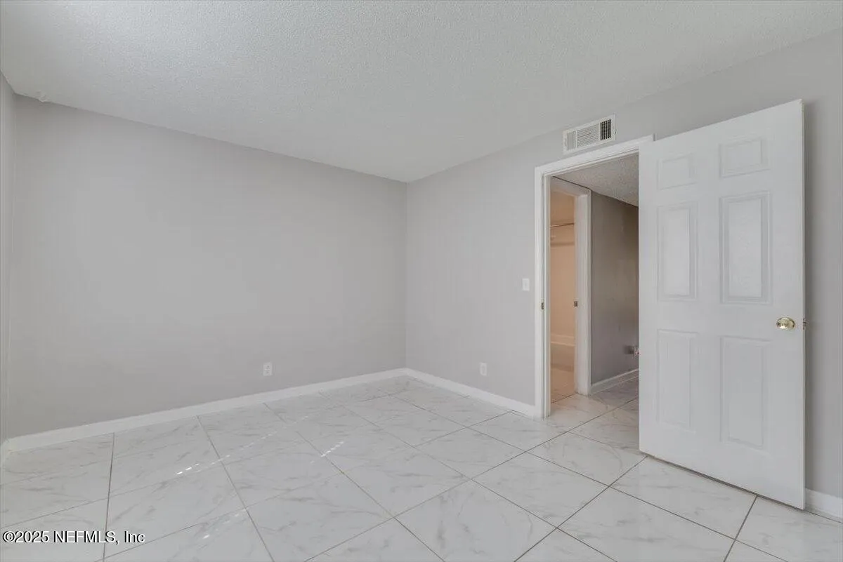 Jacksonville, Florida 32217, United States, 1 Bedroom Bedrooms, ,1 BathroomBathrooms,Residential,Active,1219