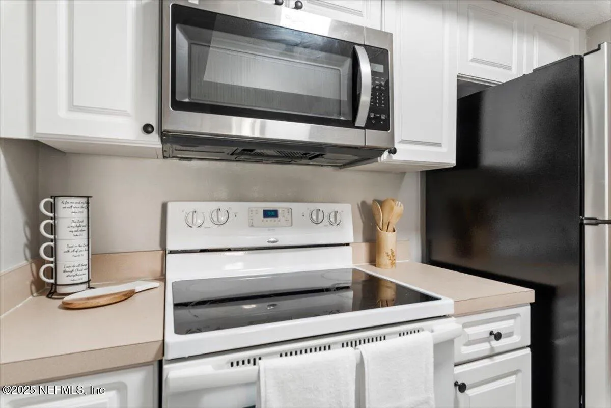 Jacksonville, Florida 32217, United States, 1 Bedroom Bedrooms, ,1 BathroomBathrooms,Residential,Active,1219