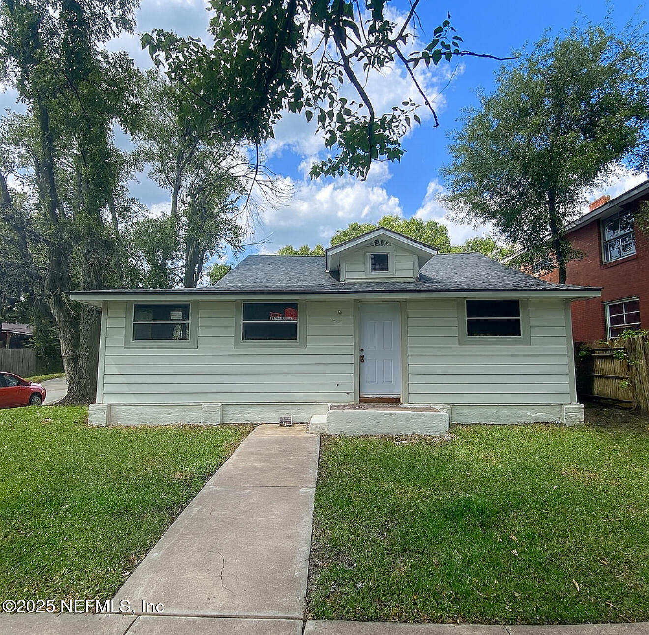 2897 POST Street