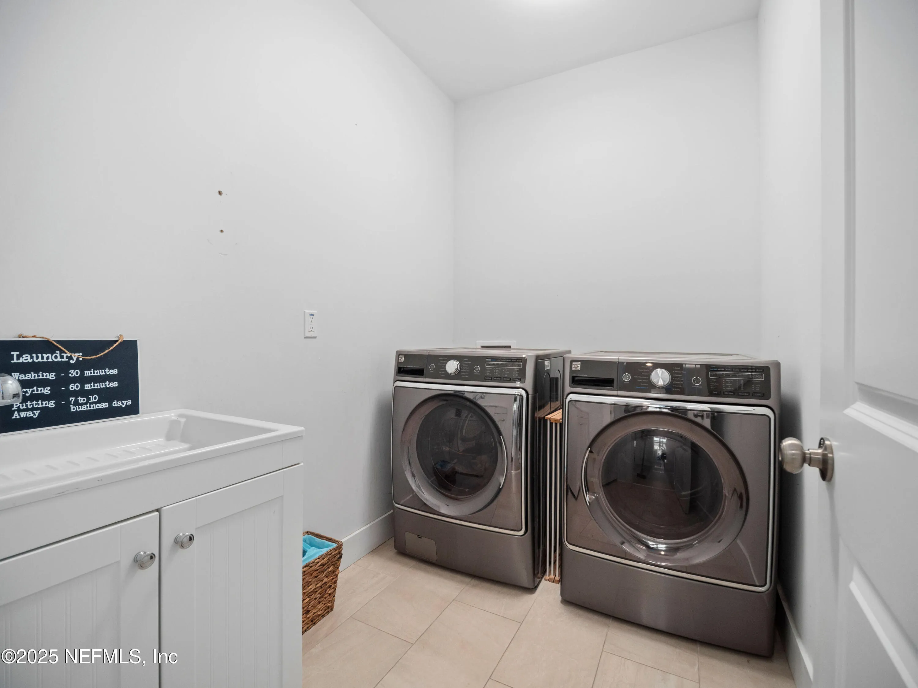 Jacksonville Beach, Florida 32250, United States, 4 Bedrooms Bedrooms, ,3 BathroomsBathrooms,Residential,Active,155601