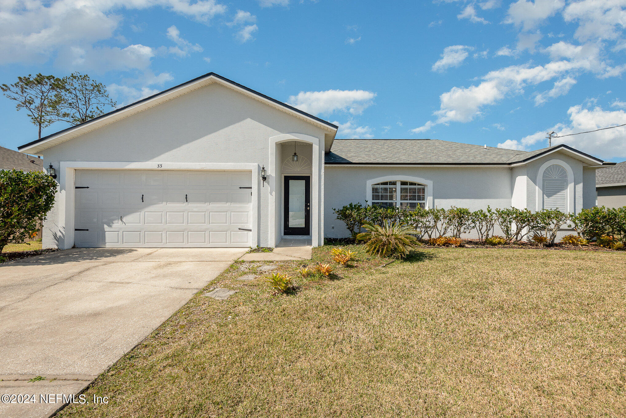 Palm Coast, FL home for sale located at 33 Riverside Lane, Palm Coast, FL 32164