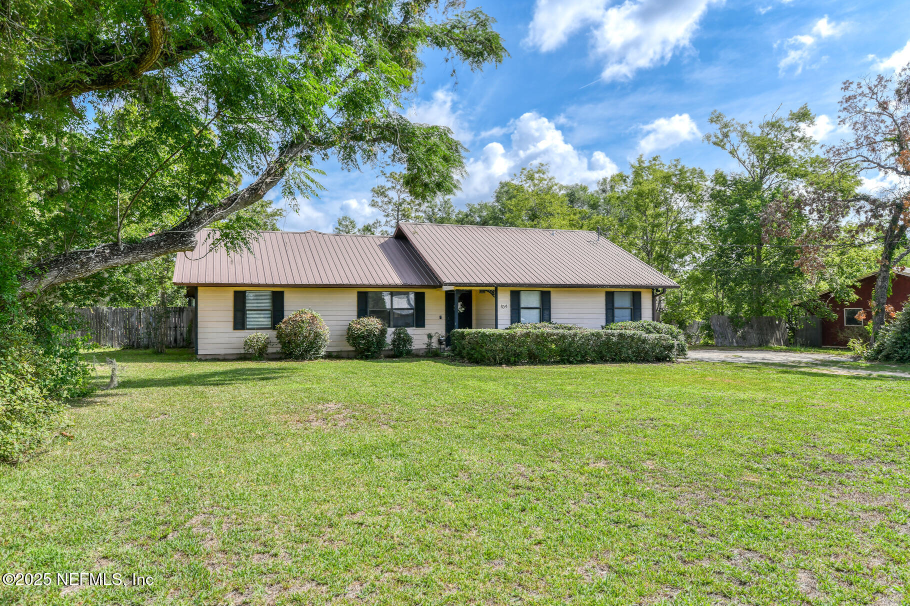 104 CRESTWOOD Drive