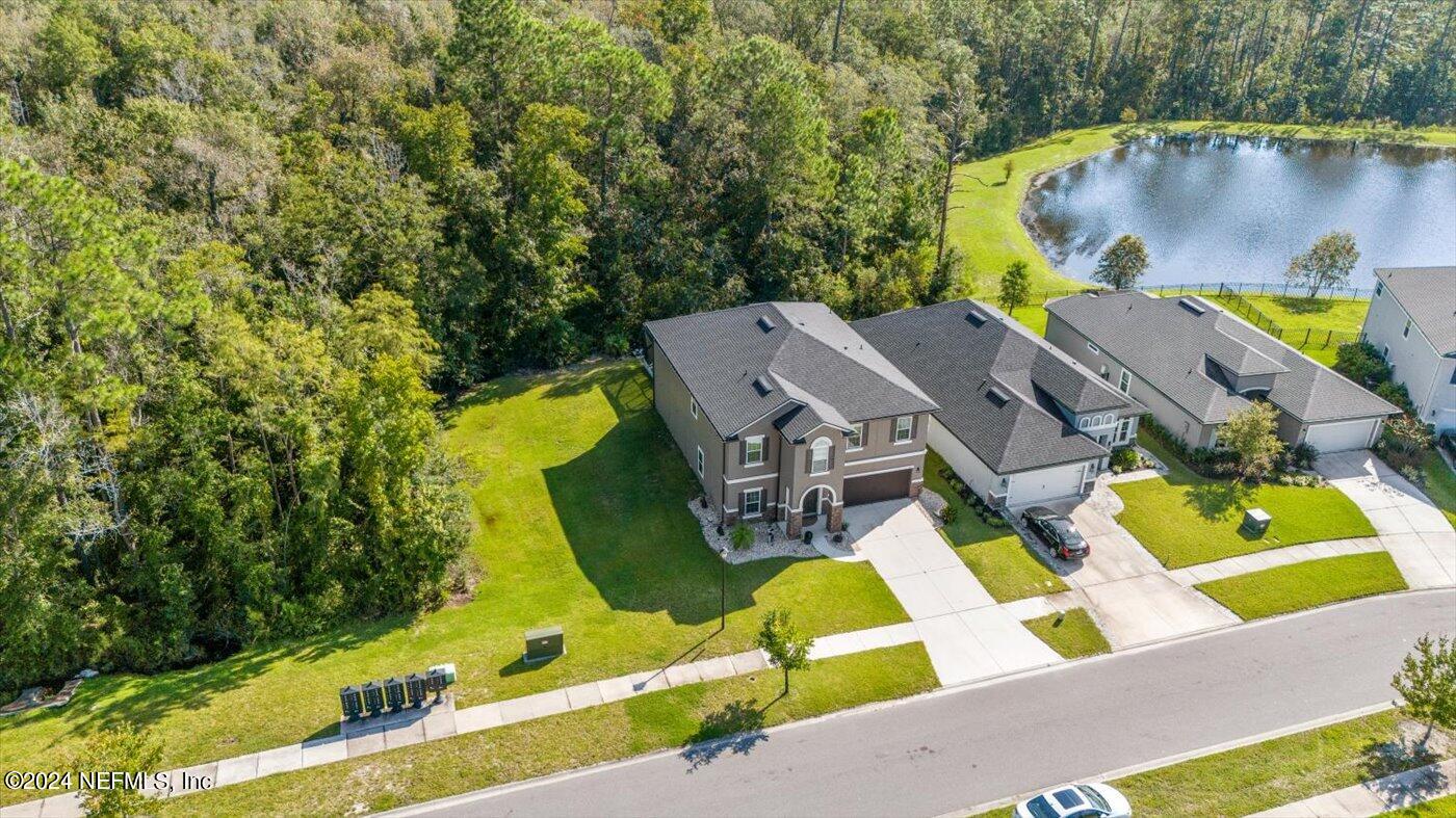 812 SYCAMORE Way