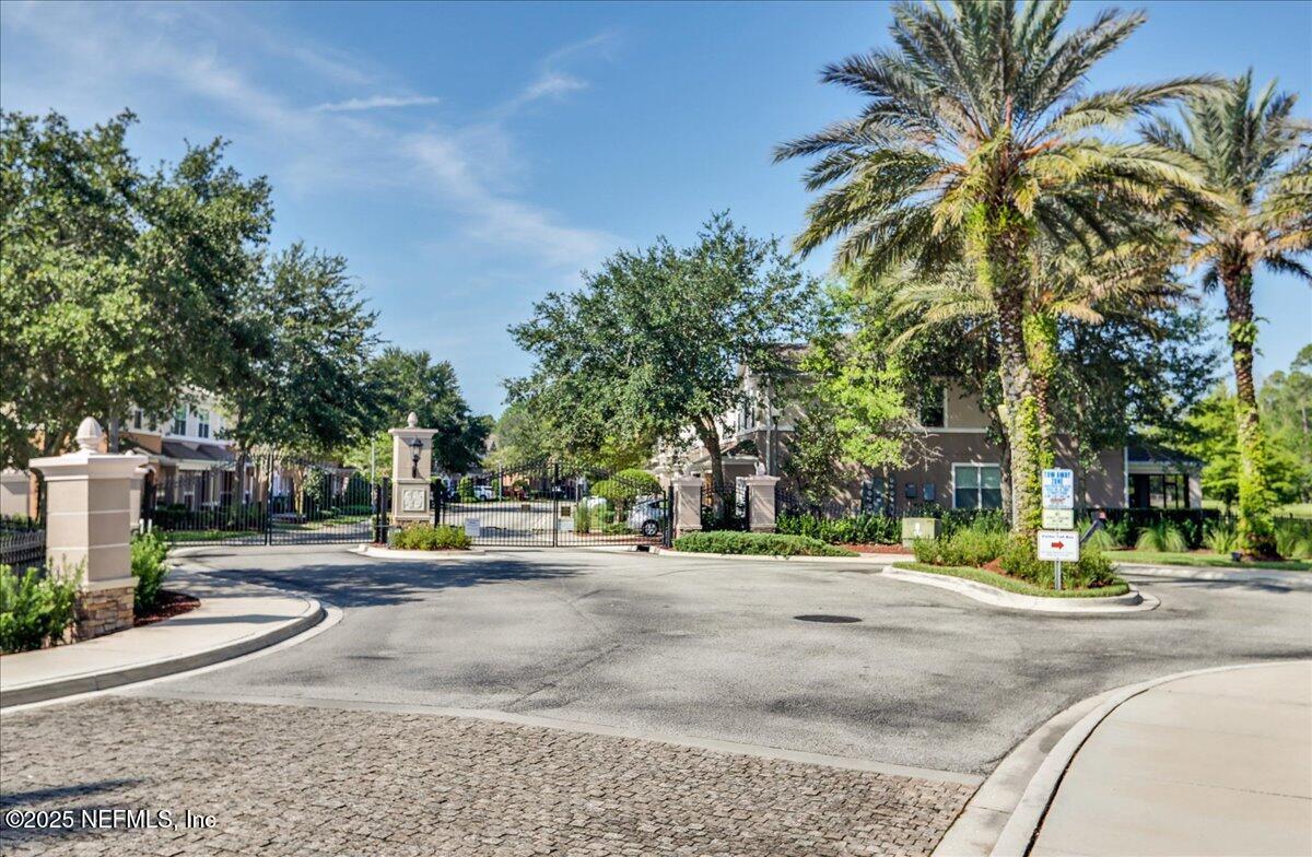 5963 PAVILION Drive