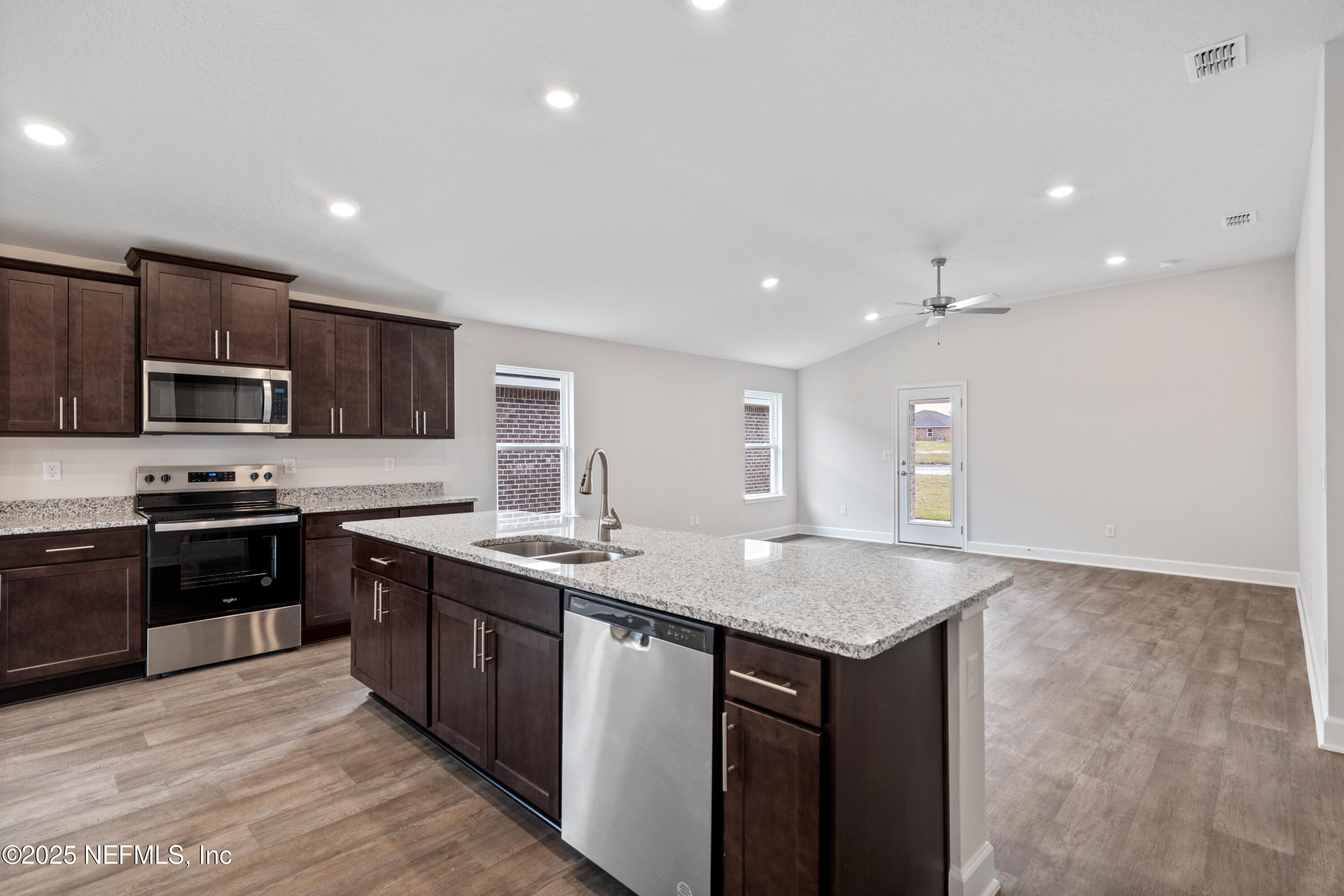 3123 FOREST VIEW Lane