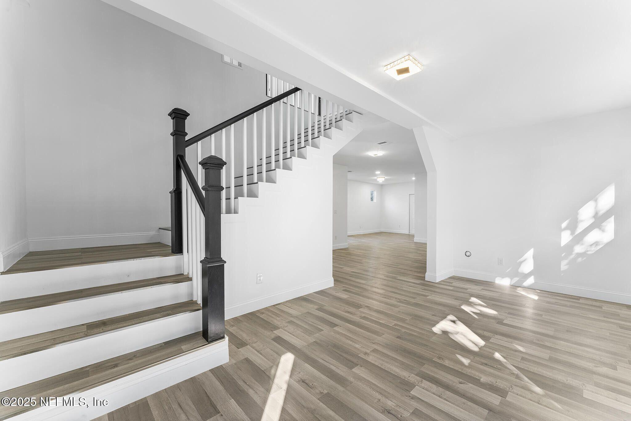 215 E 3RD Street