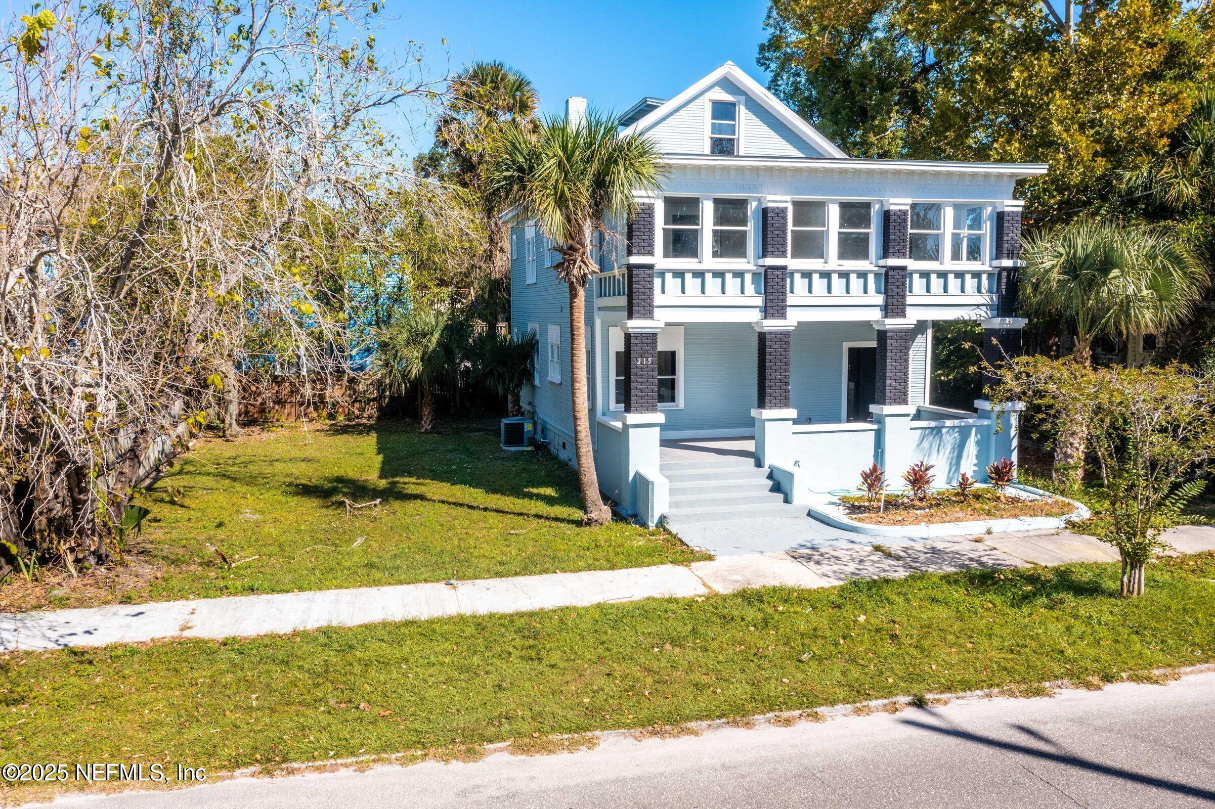 215 E 3RD Street