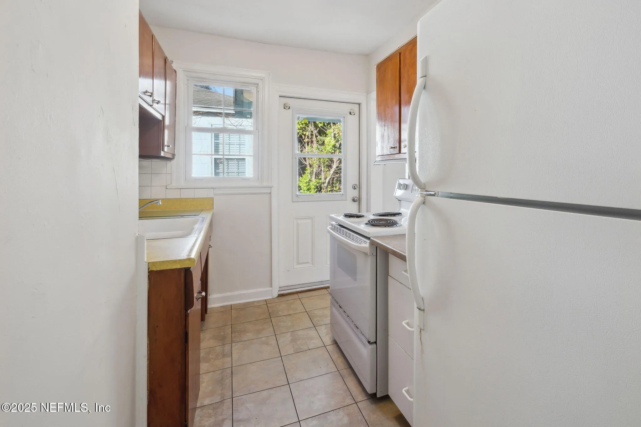 Jacksonville, Florida 32205, United States, 3 Bedrooms Bedrooms, ,1 BathroomBathrooms,Residential,Pending,15036