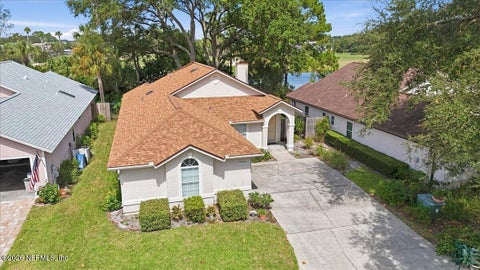 Photo of 1339 LINKSIDE Drive, Atlantic Beach, FL 32233 (MLS # 2167380)
