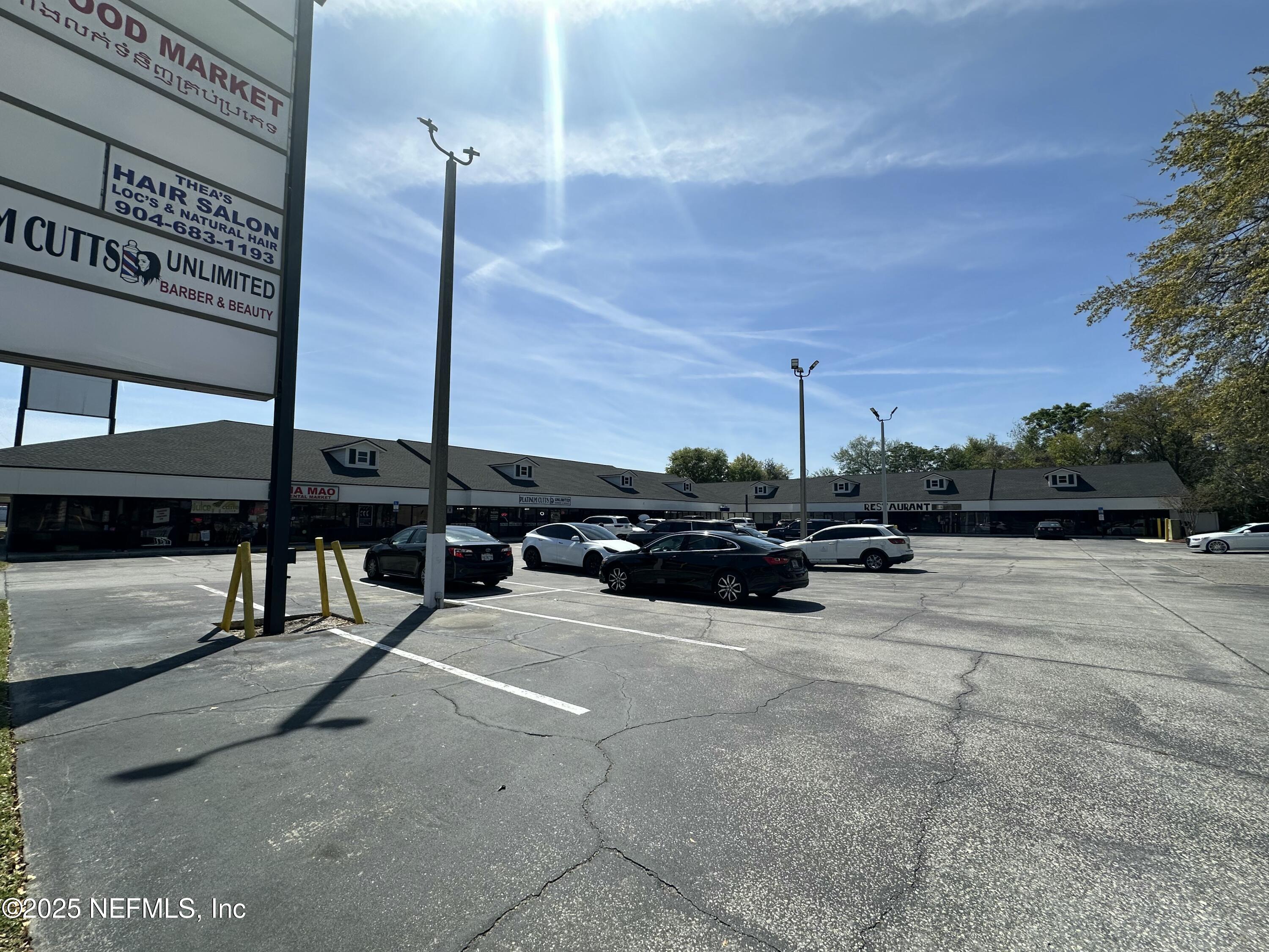 1704 SOUTHSIDE Boulevard 2
