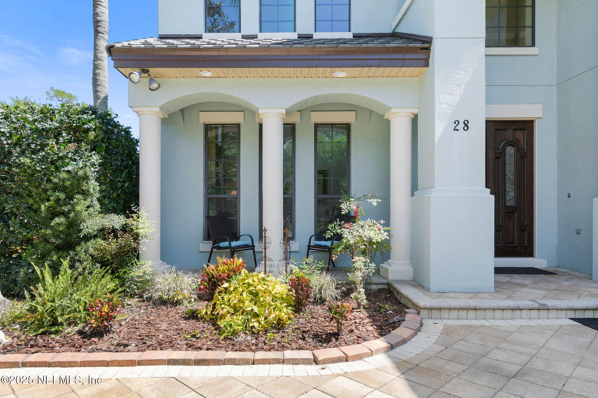 28 EMERALD LAKE Drive