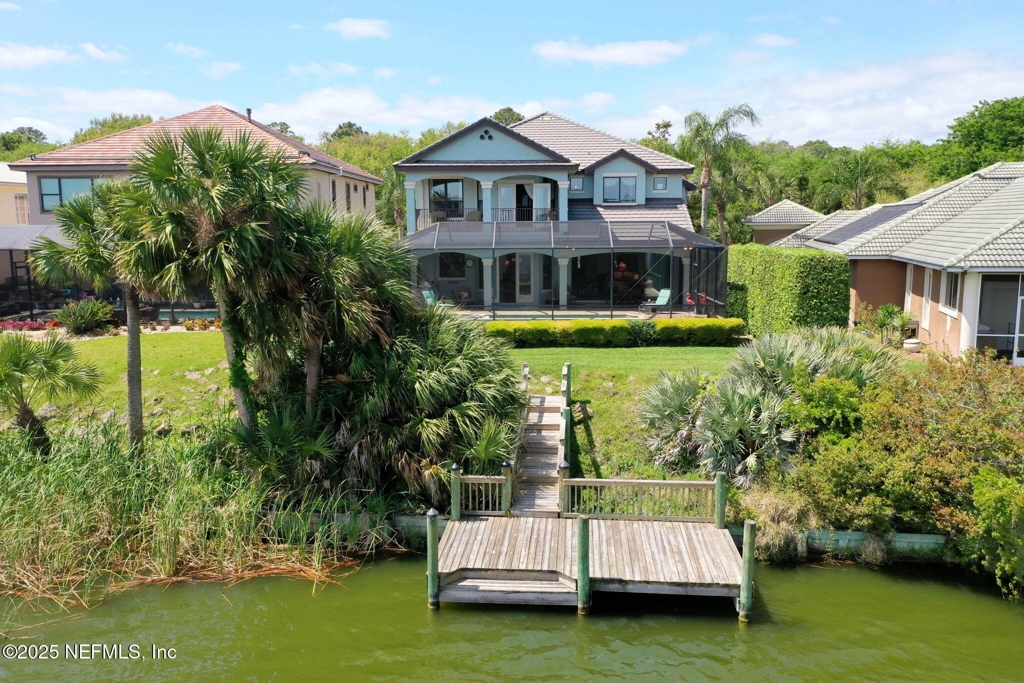 28 EMERALD LAKE Drive