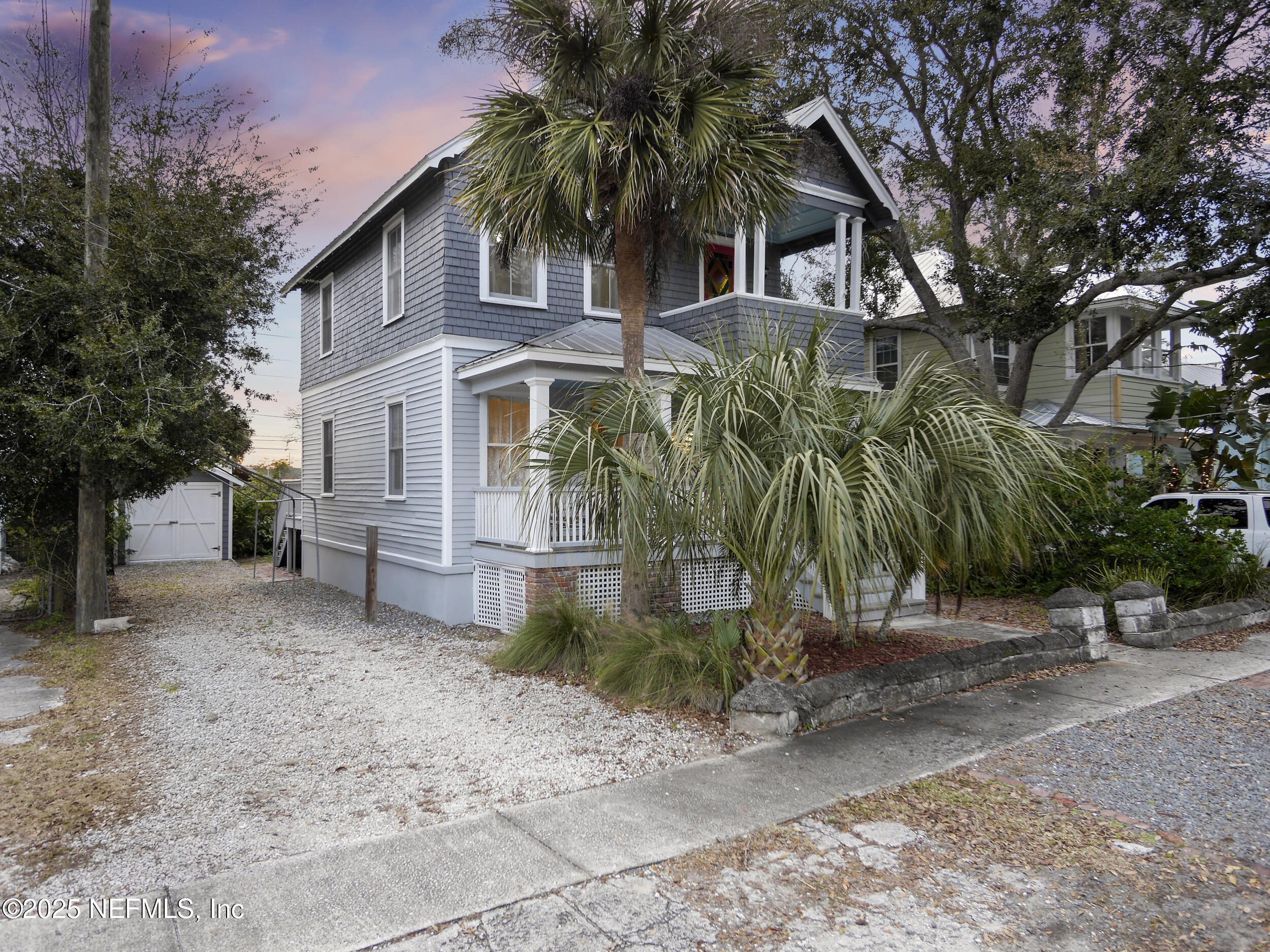 66 WEEDEN Street
