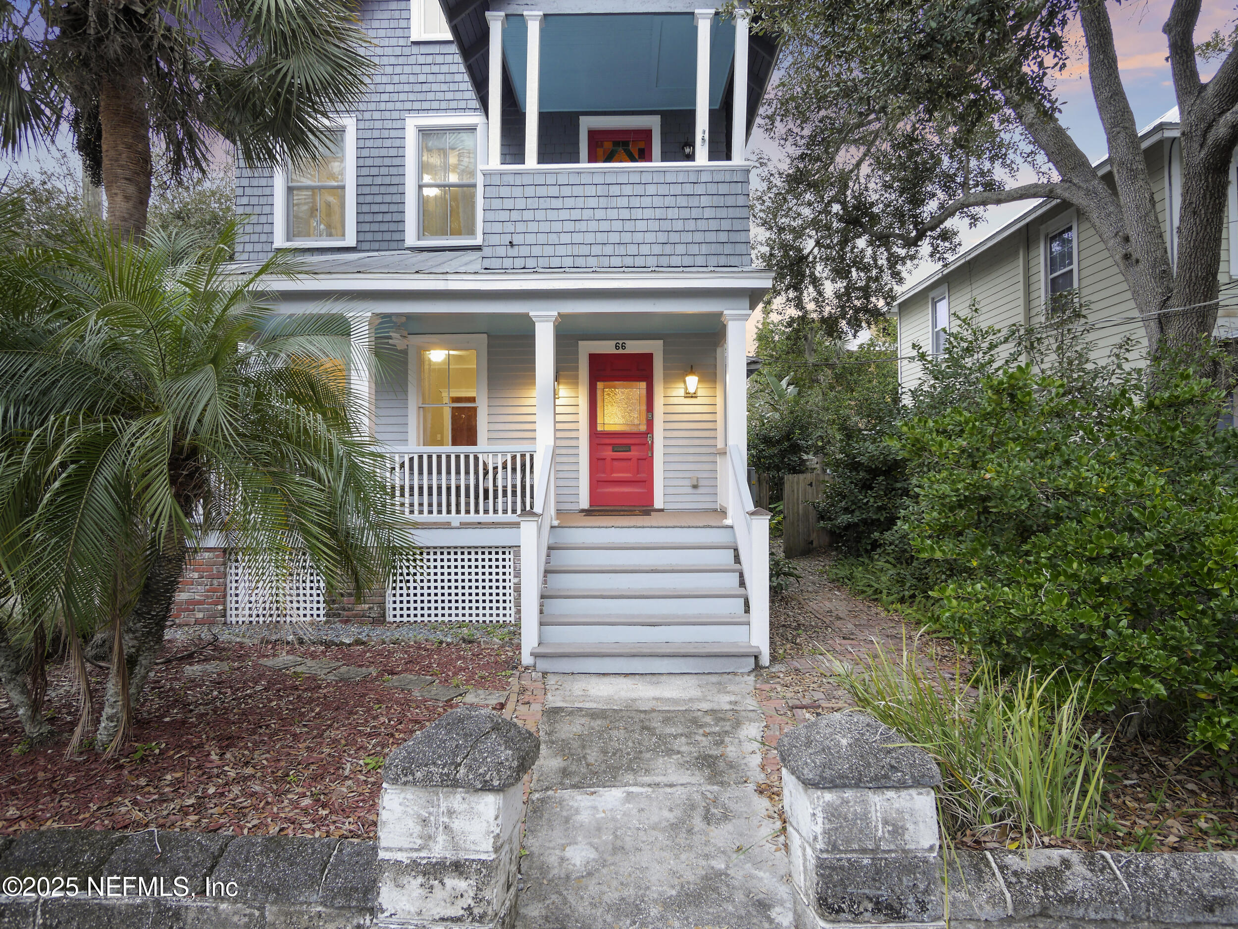 66 WEEDEN Street