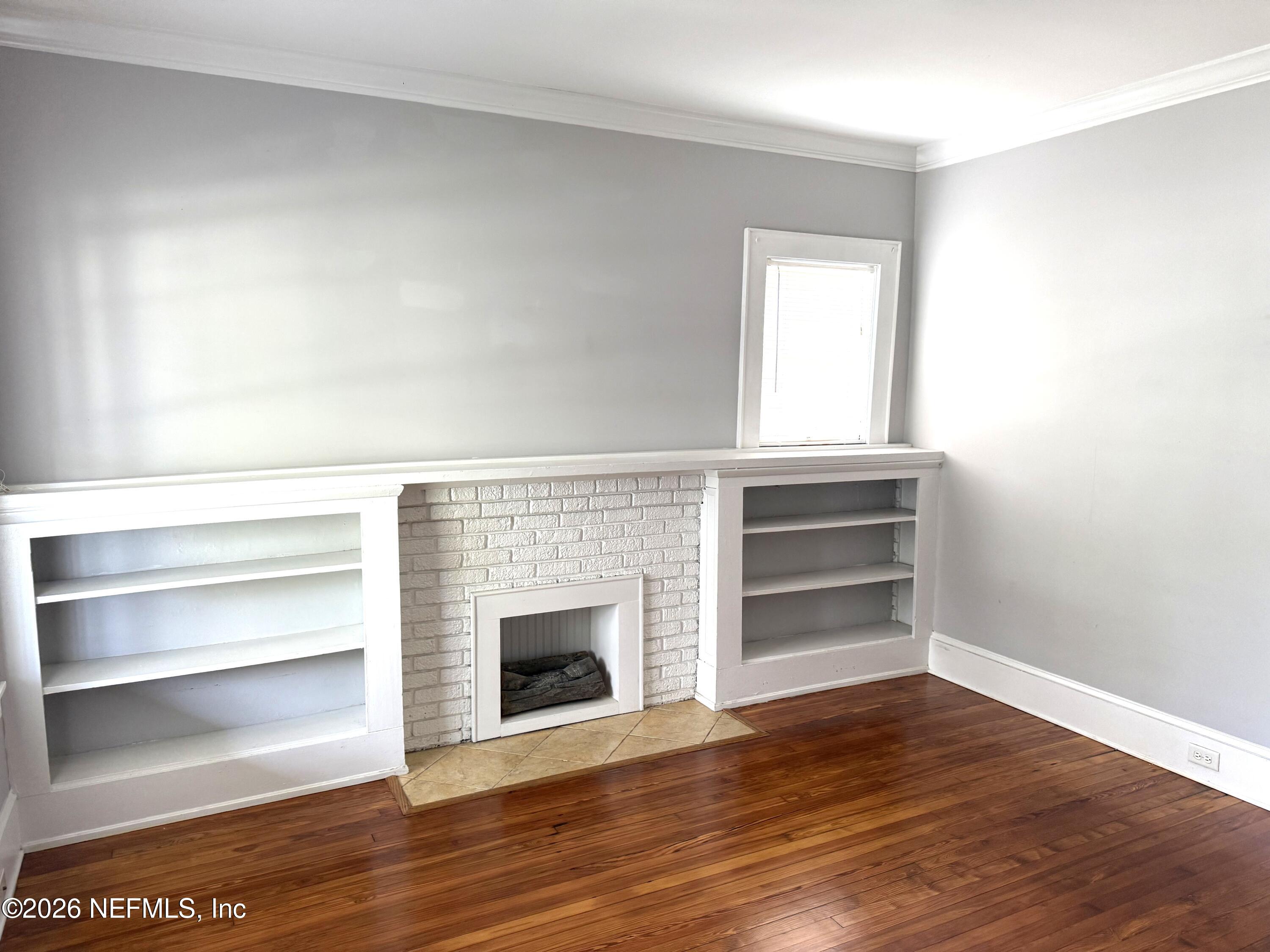 1736 NALDO Avenue 1736