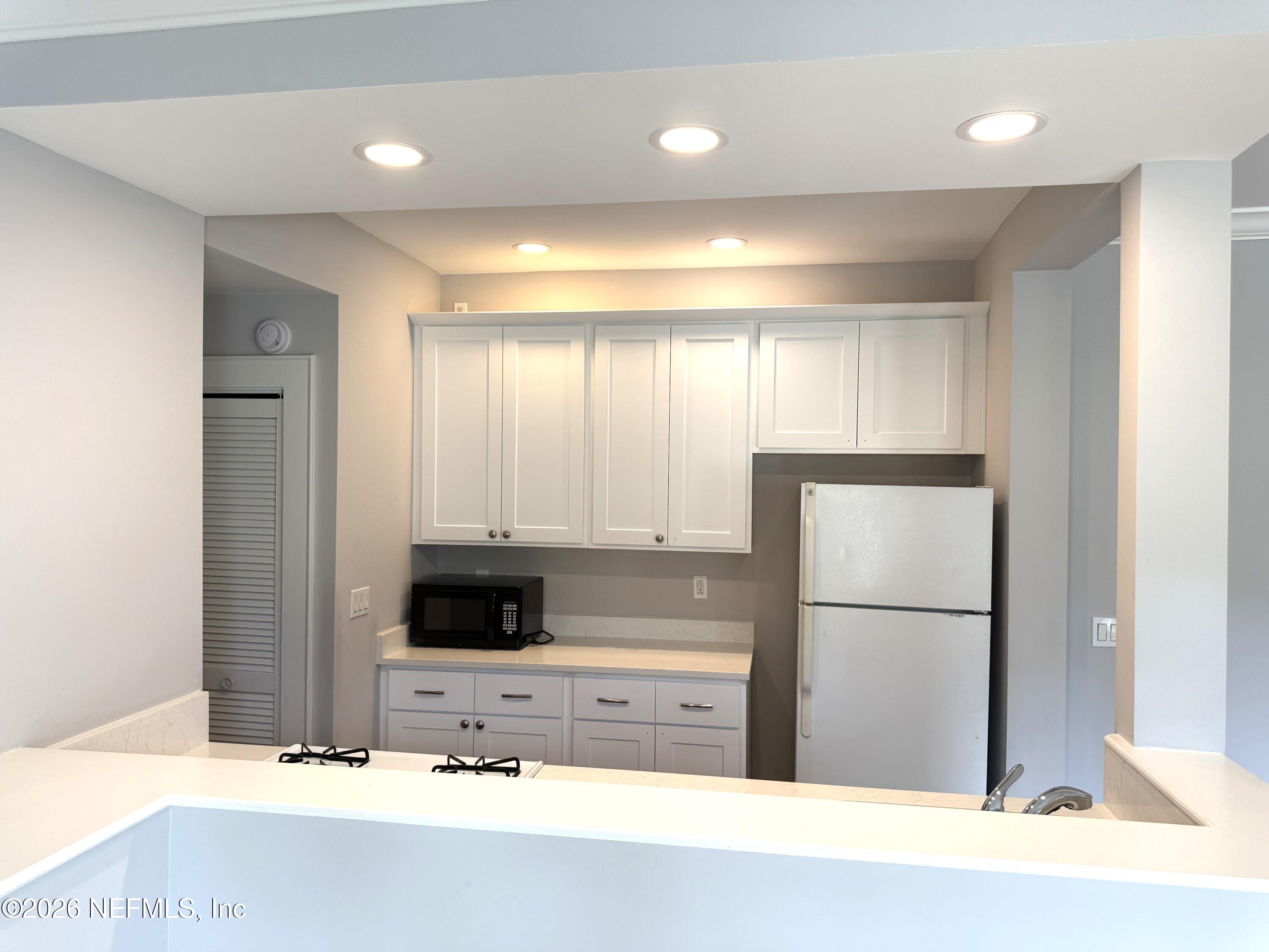 1736 NALDO Avenue 1736