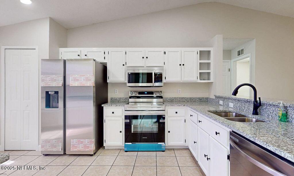 3213 TRISHAS Court