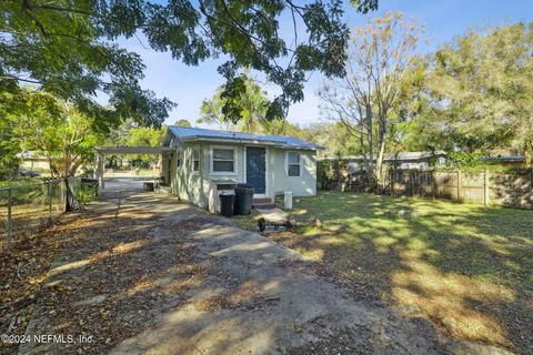 A home in Palatka